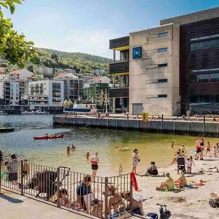 Apartment Newly Renovated Centrally Located In Bergen