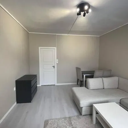 Apartment Newly Renovated Centrally Located In